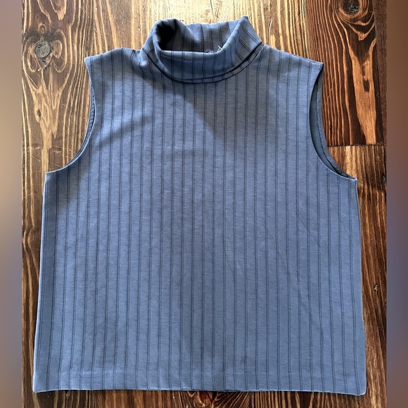 CLUB MONACO Grey Ribbed Turtleneck Tank Top Shell - Picture 2 of 4